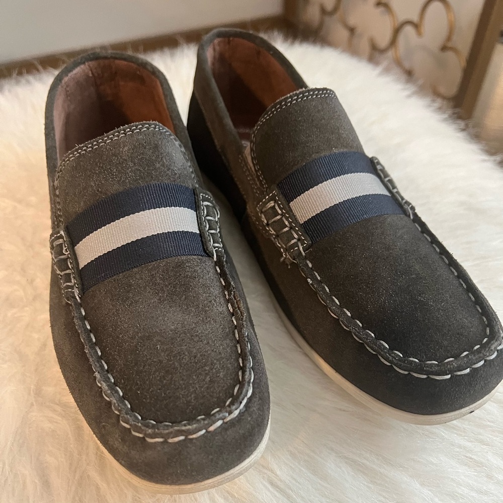 NWOT Boys Florsheim Loafers - Black Suede Size 4.5